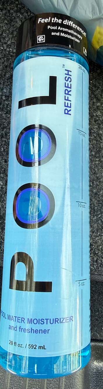 InSParation Pool Refresh Pool Water Moisturizer Size 20 oz.